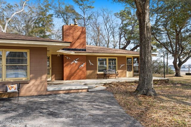 101 Causeway Drive, Ocean Isle Beach, NC 28469