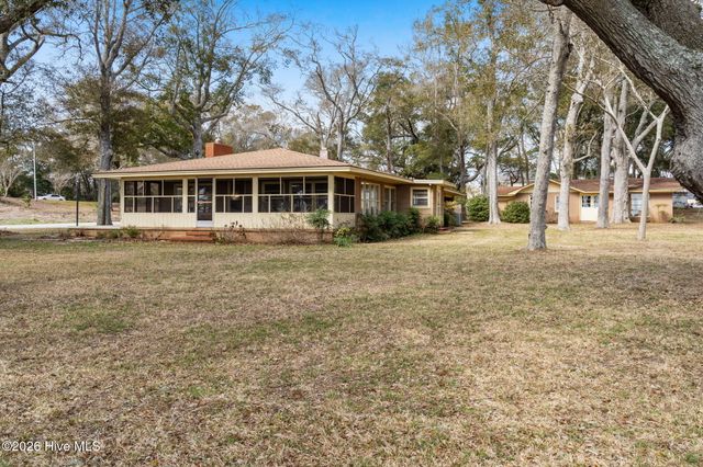 101 Causeway Drive, Ocean Isle Beach, NC 28469