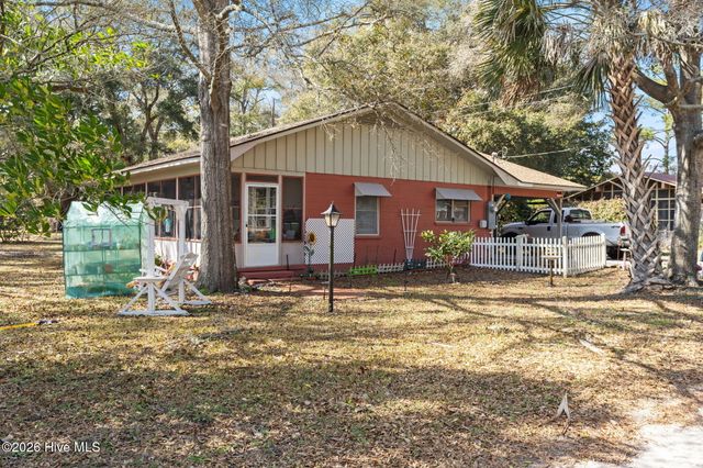 101 Causeway Drive, Ocean Isle Beach, NC 28469