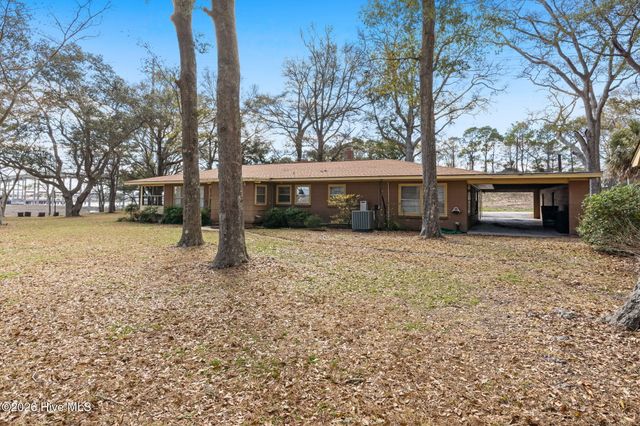 101 Causeway Drive, Ocean Isle Beach, NC 28469