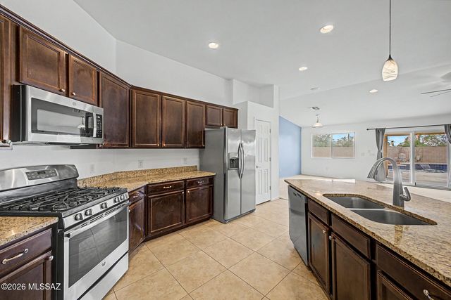 5030 W Triangle Leaf Court, Tucson, AZ 85741
