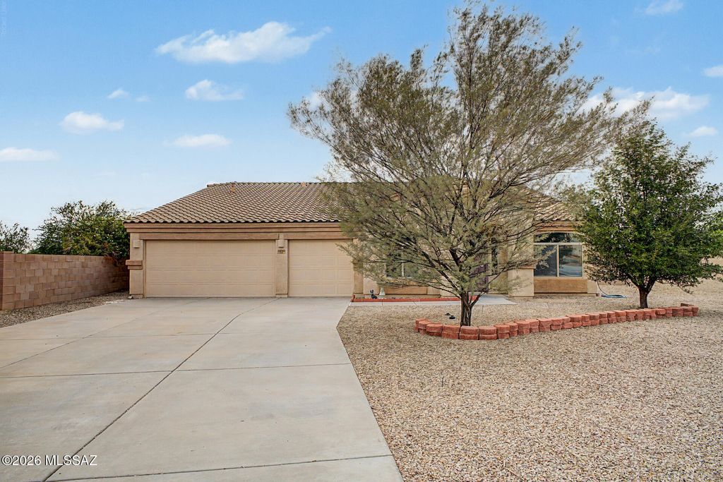 5030 W Triangle Leaf Court, Tucson, AZ 85741