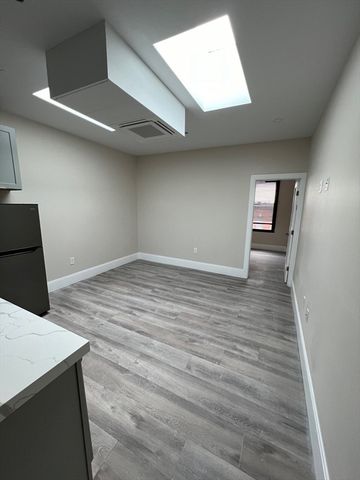366 Broadway 306, Everett, MA 02149