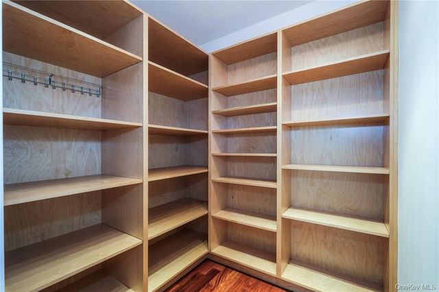 10 City Place 2D, White Plains, NY 10601