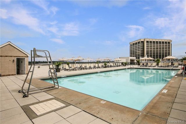 10 City Place 2D, White Plains, NY 10601