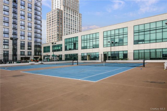 10 City Place 2D, White Plains, NY 10601