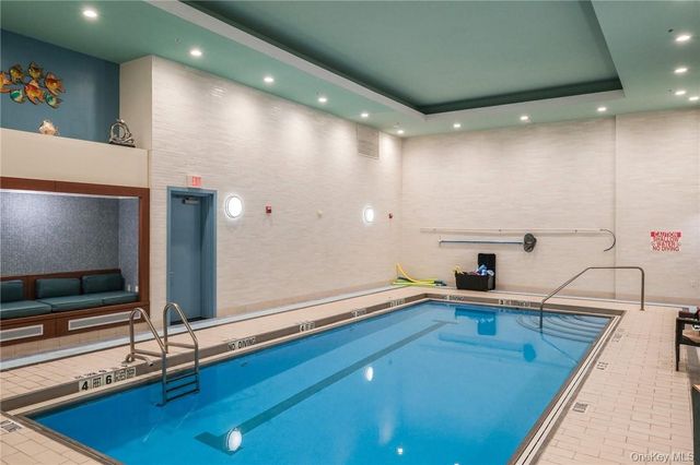 10 City Place 2D, White Plains, NY 10601