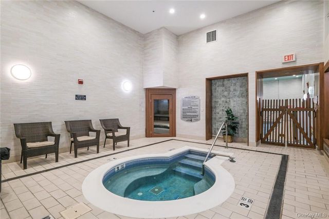 10 City Place 2D, White Plains, NY 10601