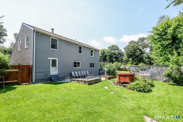 207 Stadley Rough Road, Danbury, CT 06811
