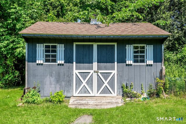 207 Stadley Rough Road, Danbury, CT 06811
