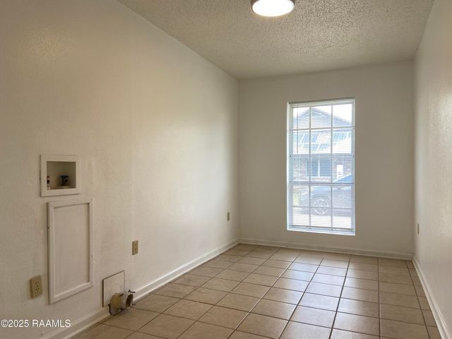 406 Estate Drive, New Iberia, LA 70563