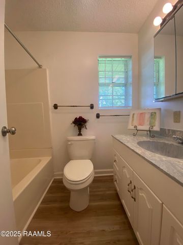 406 Estate Drive, New Iberia, LA 70563