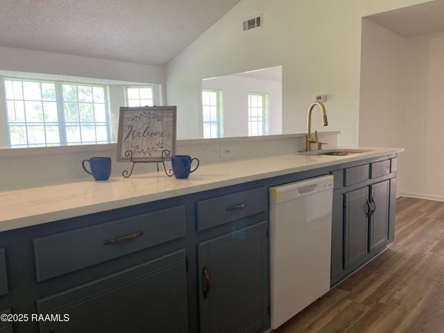 406 Estate Drive, New Iberia, LA 70563