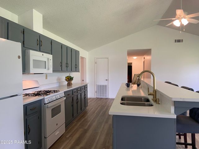 406 Estate Drive, New Iberia, LA 70563