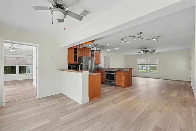 8359 CANDLEWOOD ROAD 8359, Seminole, FL 33777