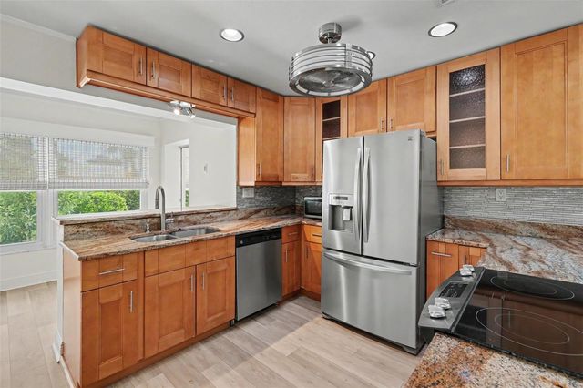 8359 CANDLEWOOD ROAD 8359, Seminole, FL 33777