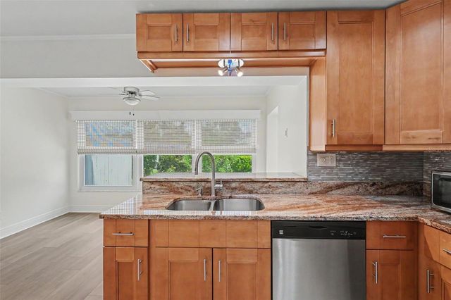 8359 CANDLEWOOD ROAD 8359, Seminole, FL 33777