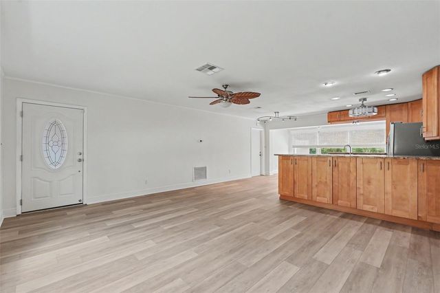 8359 CANDLEWOOD ROAD 8359, Seminole, FL 33777
