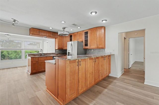 8359 CANDLEWOOD ROAD 8359, Seminole, FL 33777