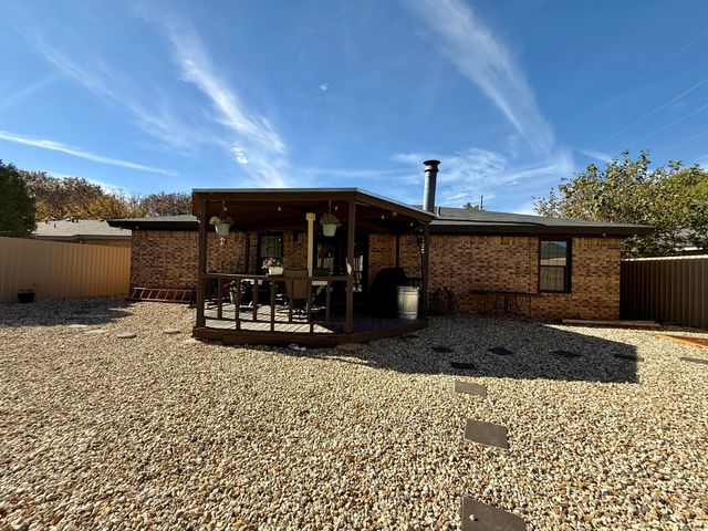 8203 Waco Avenue, Lubbock, TX 79423