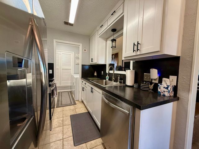 8203 Waco Avenue, Lubbock, TX 79423