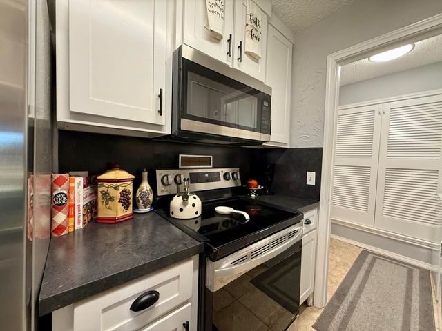 8203 Waco Avenue, Lubbock, TX 79423