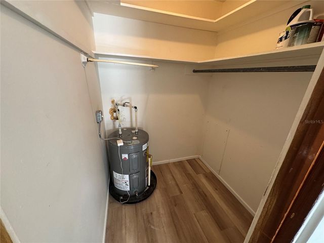 215 PARK BOULEVARD S B, Venice, FL 34285