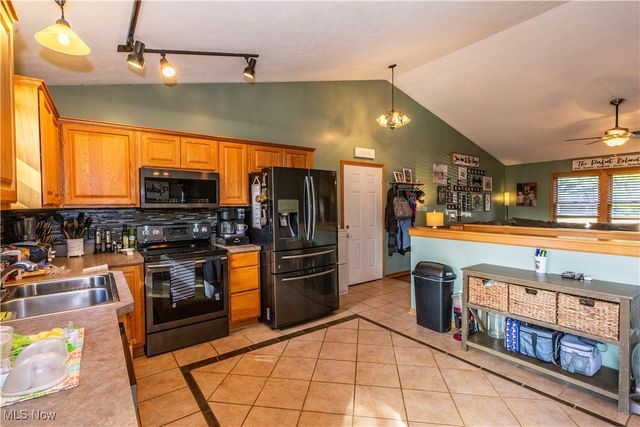 632 Thoreau Avenue, Akron, OH 44306