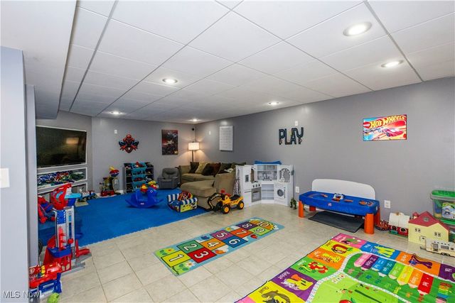 632 Thoreau Avenue, Akron, OH 44306