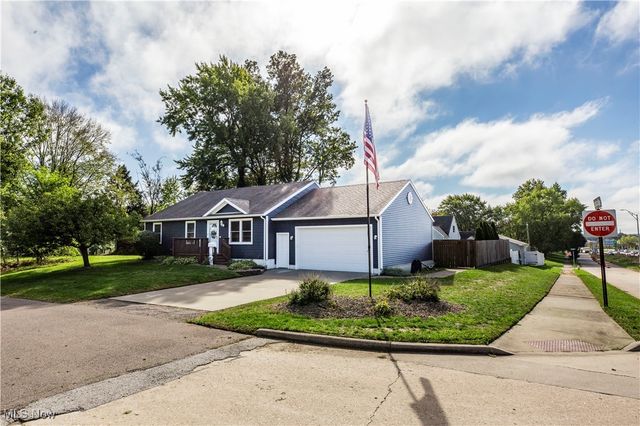 632 Thoreau Avenue, Akron, OH 44306