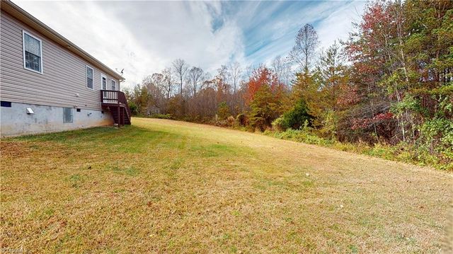 445 Ridge Road, Dobson, NC 27017