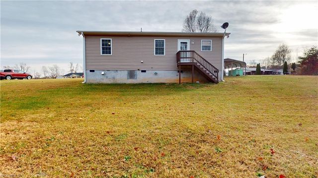 445 Ridge Road, Dobson, NC 27017