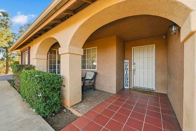 13638 W Oak Glen Road, Valley Center, CA 92082