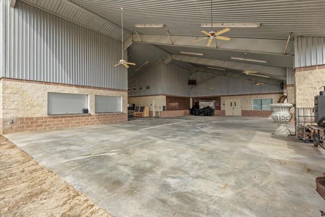 6116 E State Highway 71, La Grange, TX 78945