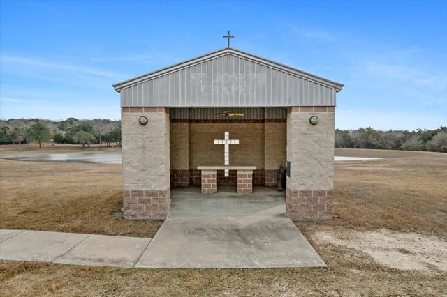 6116 E State Highway 71, La Grange, TX 78945