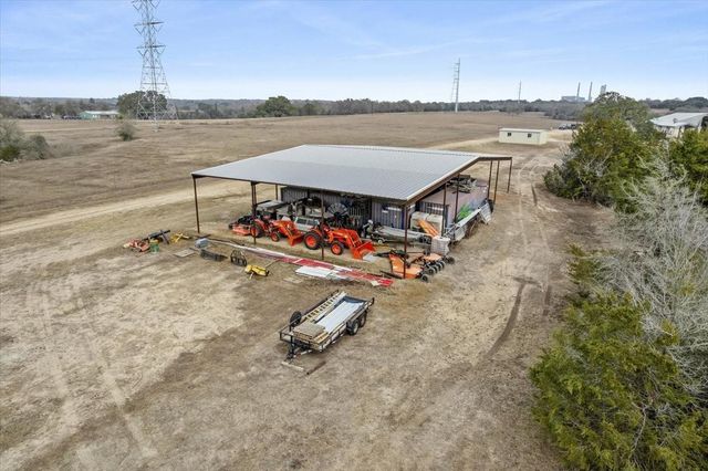 6116 E State Highway 71, La Grange, TX 78945