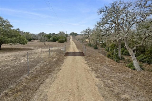 6116 E State Highway 71, La Grange, TX 78945