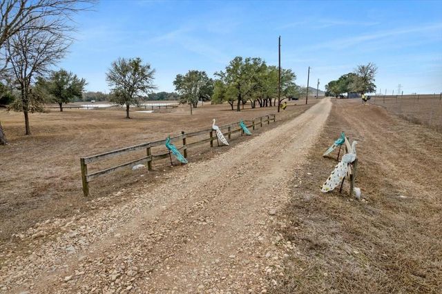 6116 E State Highway 71, La Grange, TX 78945