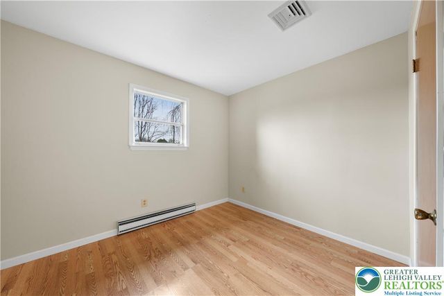 6527 Walnut Lane, Coopersburg Boro, PA 18036