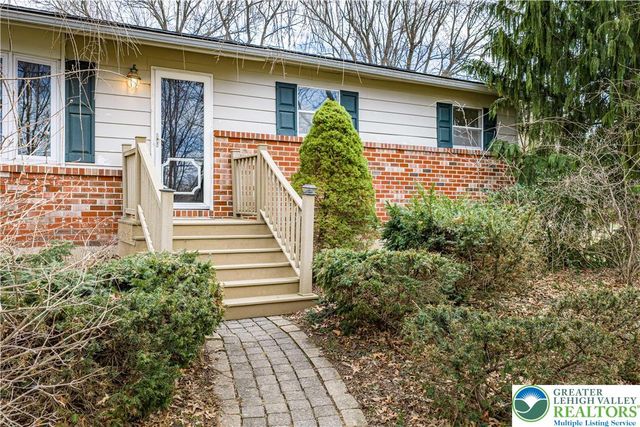 6527 Walnut Lane, Coopersburg Boro, PA 18036