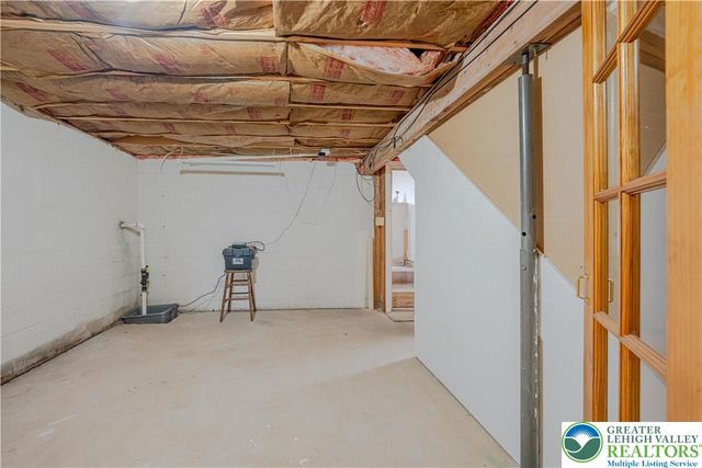 6527 Walnut Lane, Coopersburg Boro, PA 18036