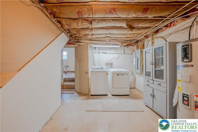 6527 Walnut Lane, Coopersburg Boro, PA 18036