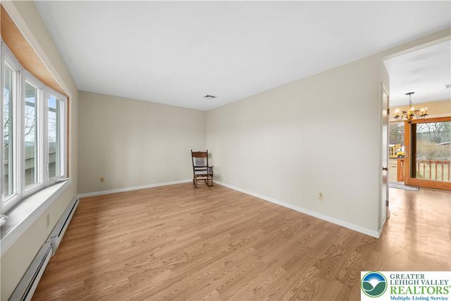 6527 Walnut Lane, Coopersburg Boro, PA 18036