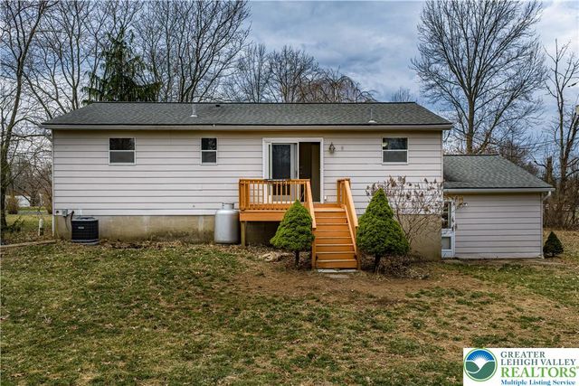 6527 Walnut Lane, Coopersburg Boro, PA 18036