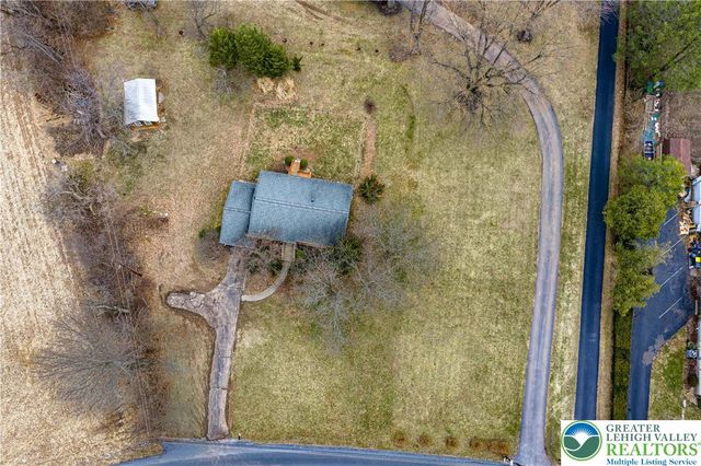 6527 Walnut Lane, Coopersburg Boro, PA 18036