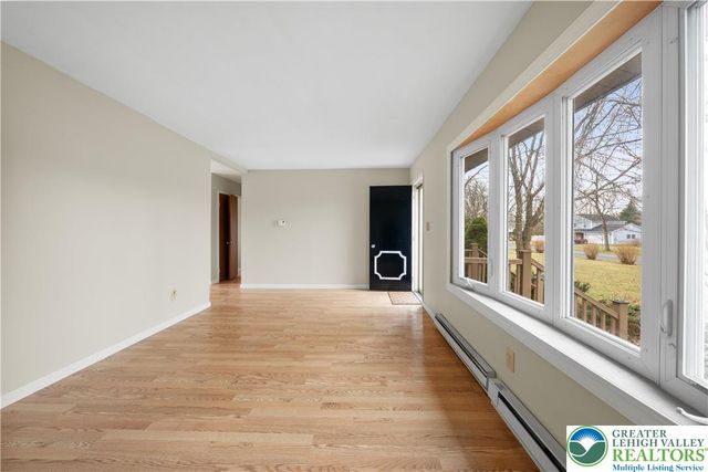 6527 Walnut Lane, Coopersburg Boro, PA 18036