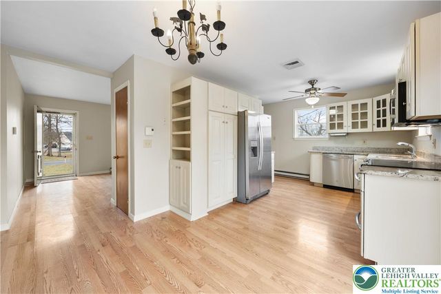 6527 Walnut Lane, Coopersburg Boro, PA 18036