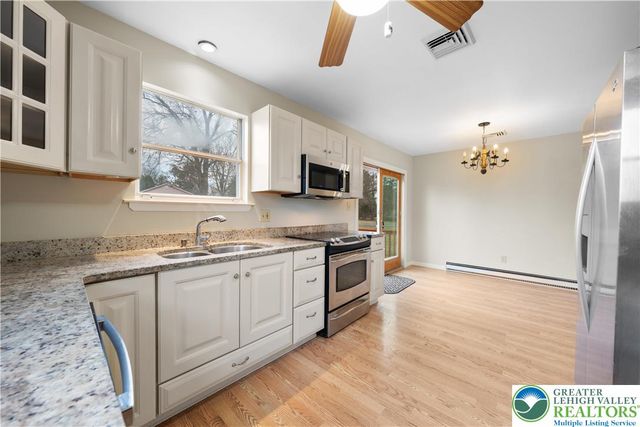 6527 Walnut Lane, Coopersburg Boro, PA 18036