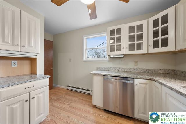 6527 Walnut Lane, Coopersburg Boro, PA 18036