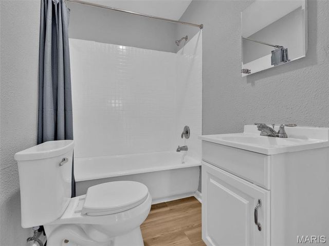 2301 Burns Avenue, St Louis, MO 63114